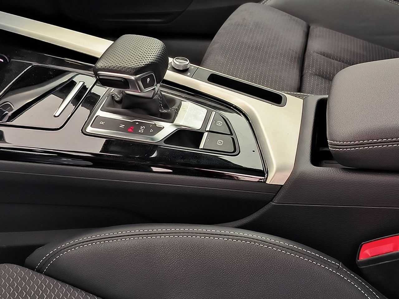 Audi A4 Avant 35 Tdi 163 Cv Stronic Sline - Foto 2