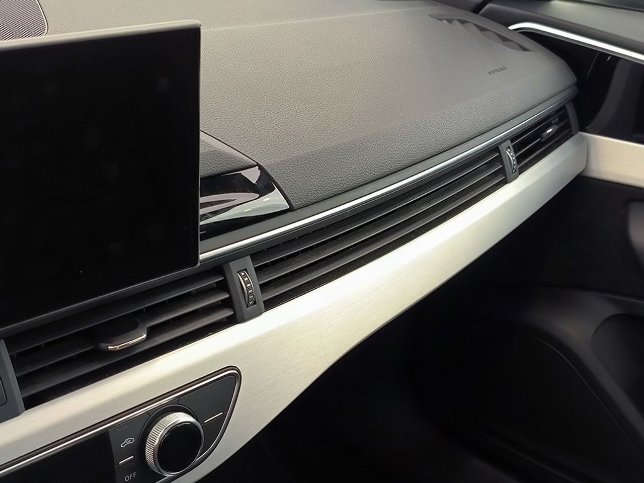 Audi A4 Avant 35 Tdi 163 Cv Stronic Sline - Foto 2