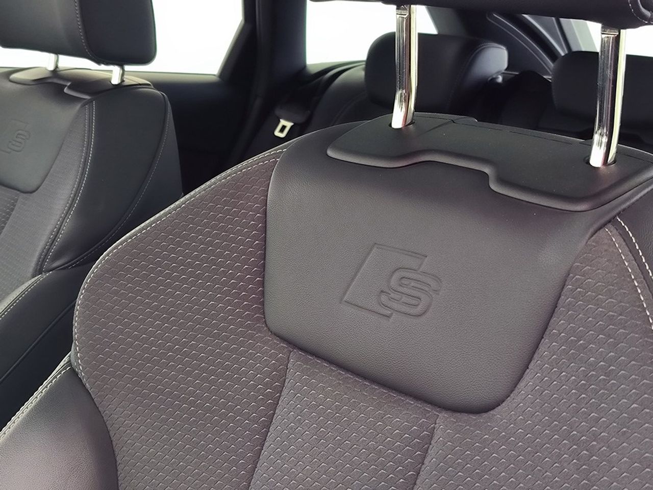 Audi A4 Avant 35 Tdi 163 Cv Stronic Sline - Foto 2