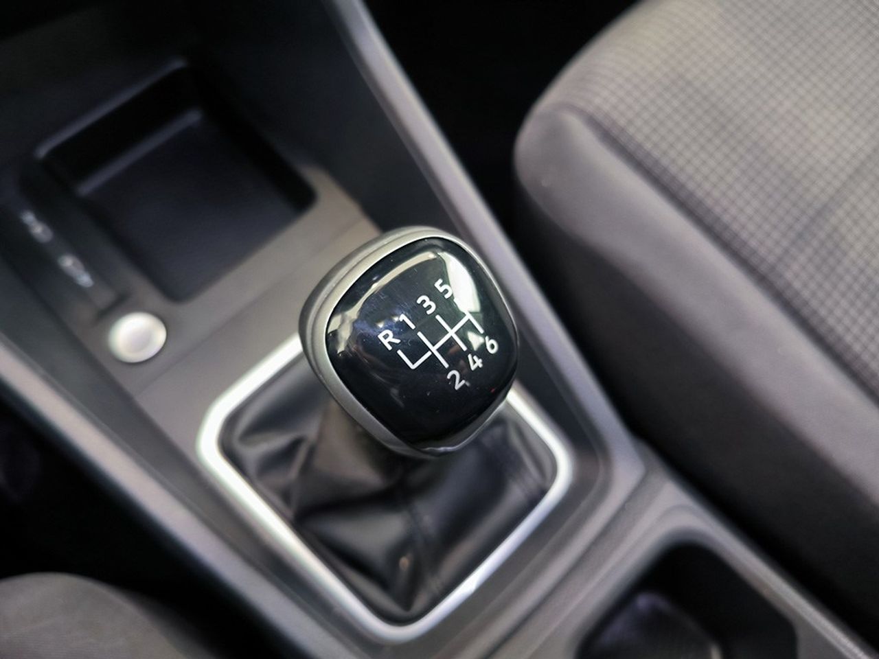 Volkswagen Caddy Maxi 2.0 Tdi 102 Cv Origin - Foto 2