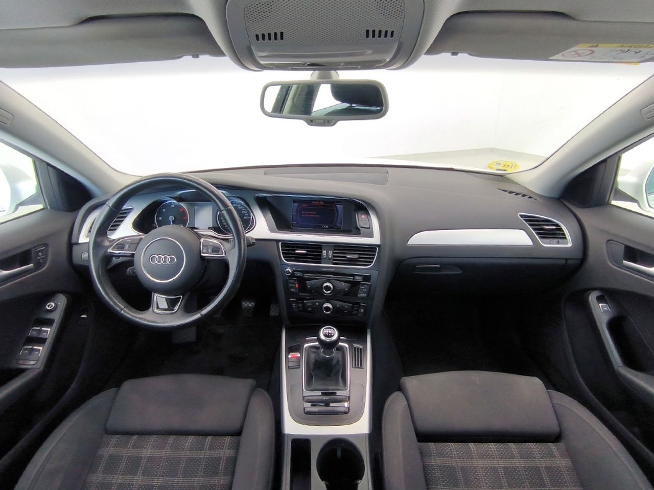 Audi A4 2.0 Tdi 150 Cv Sline - Foto 2