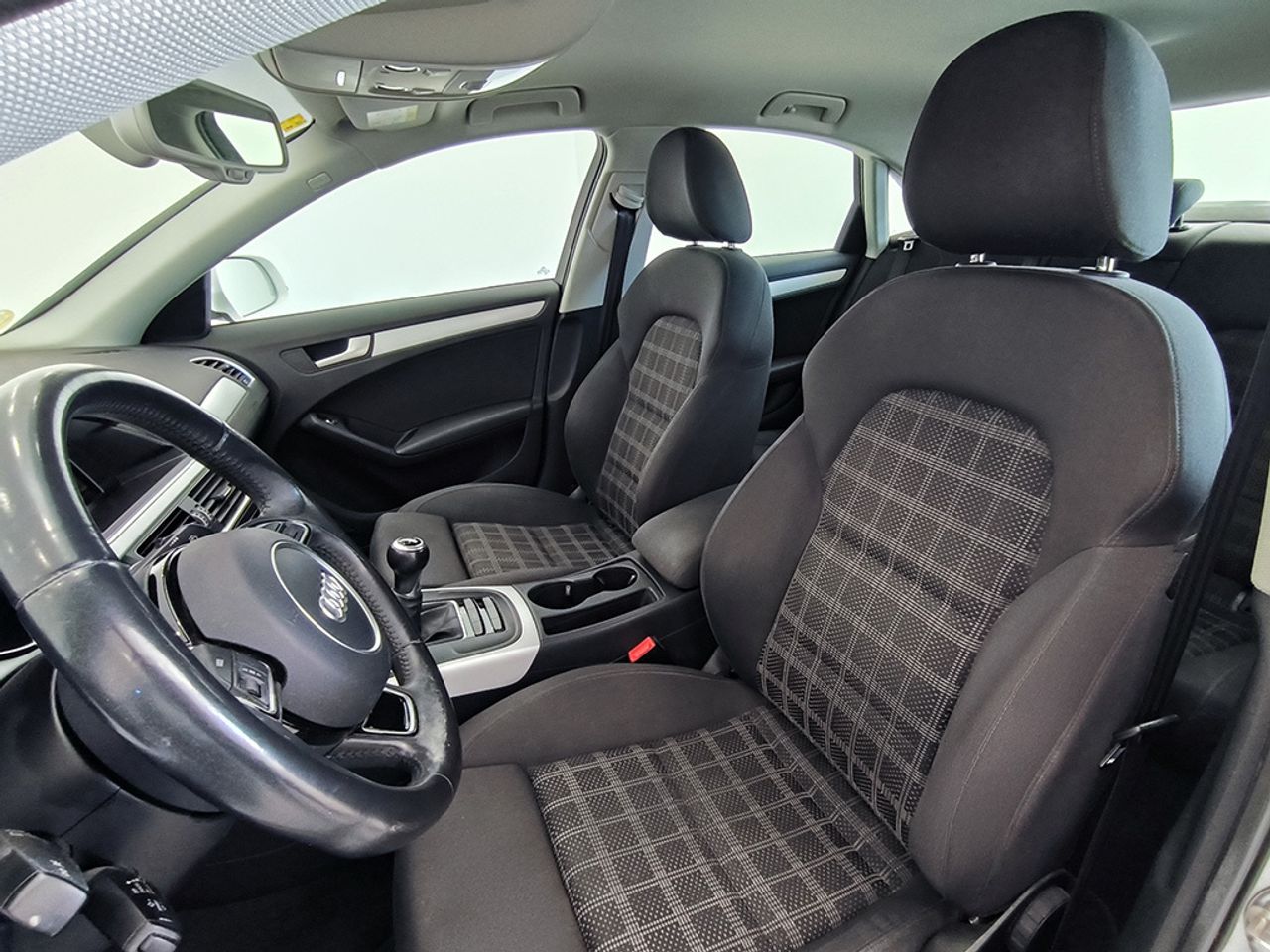 Audi A4 2.0 Tdi 150 Cv Sline - Foto 2