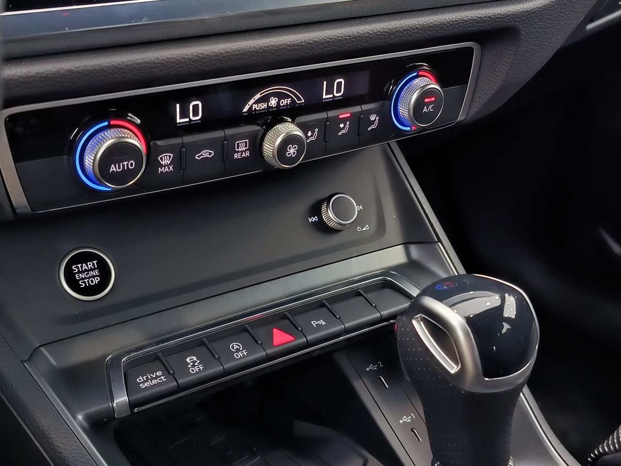 Audi Q3 35 Tdi 150 Cv Black Line Stronic - Foto 2