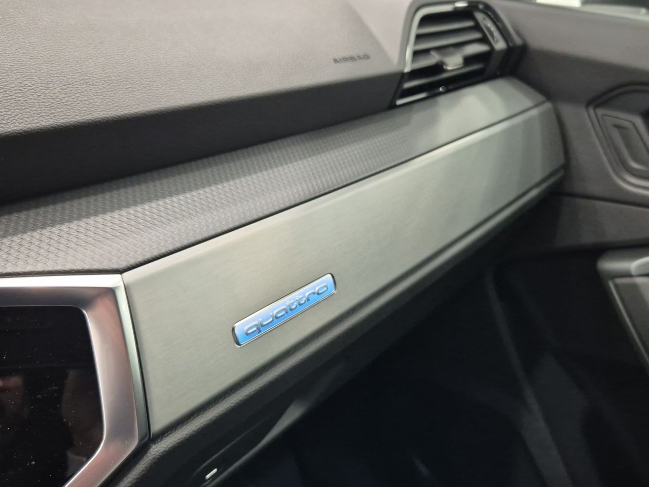 Audi Q3 Sb Black Limited 40 Tdi Quattro 193 Cv Stronic - Foto 2