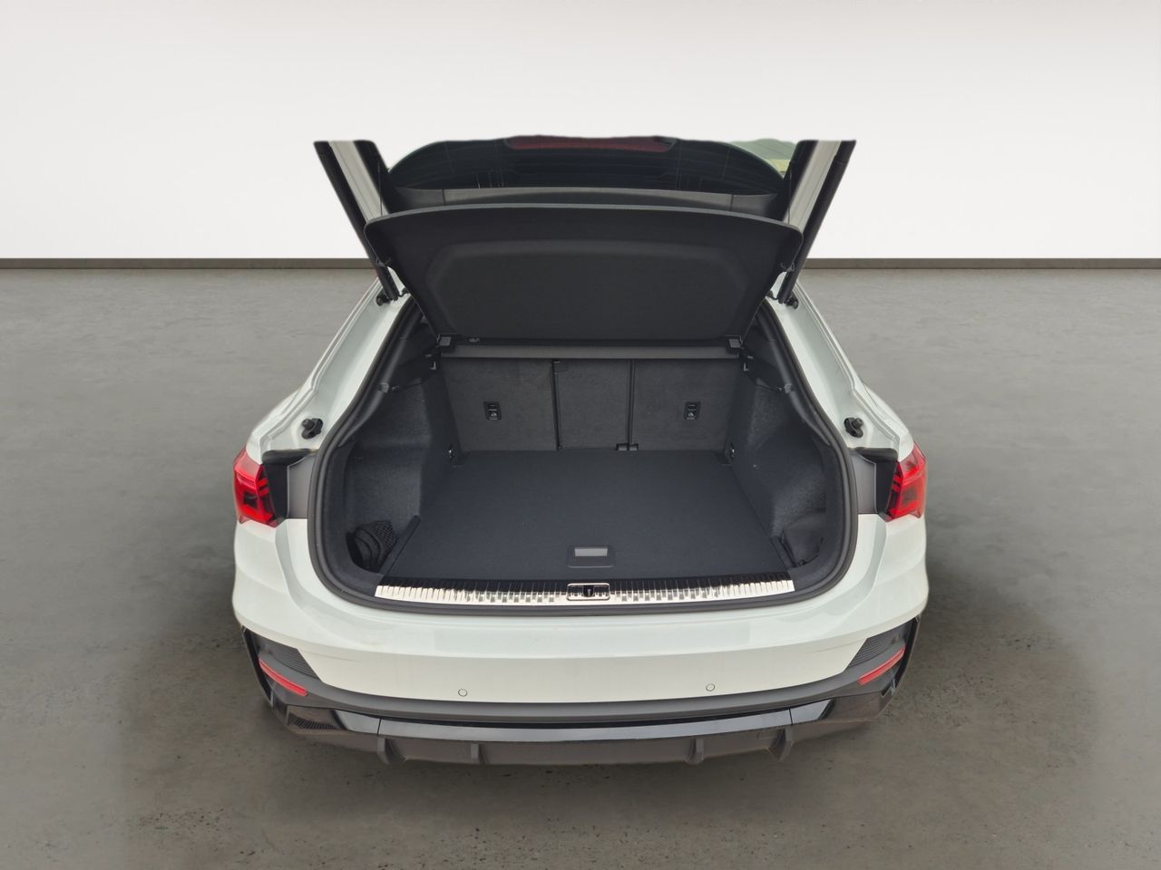 Audi Q3 Sb Black Limited 40 Tdi Quattro 193 Cv Stronic - Foto 2