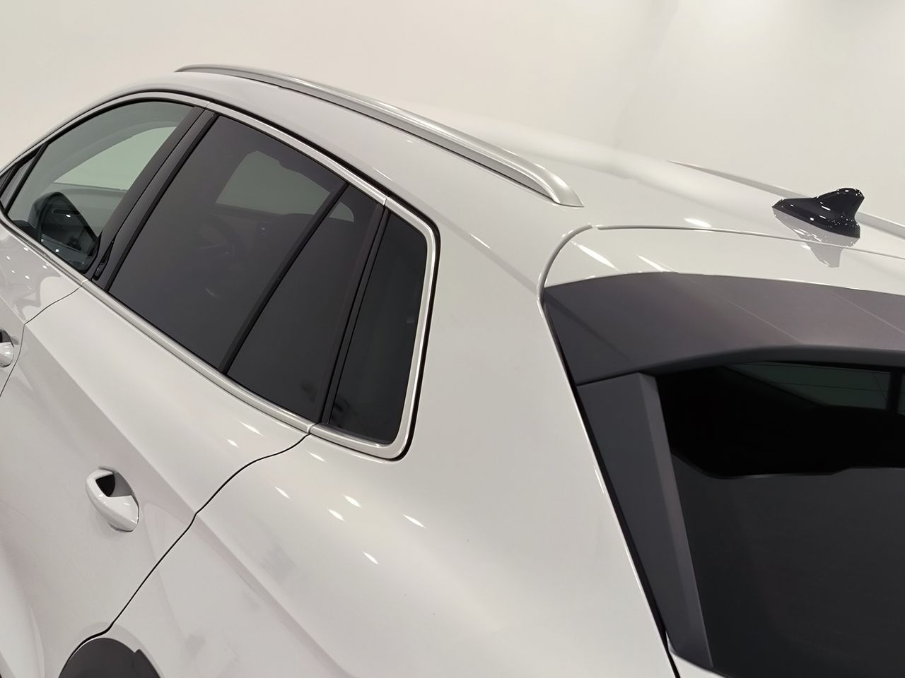 Skoda Elroq 60 63 Kwh Batt 204 Cv - Foto 2