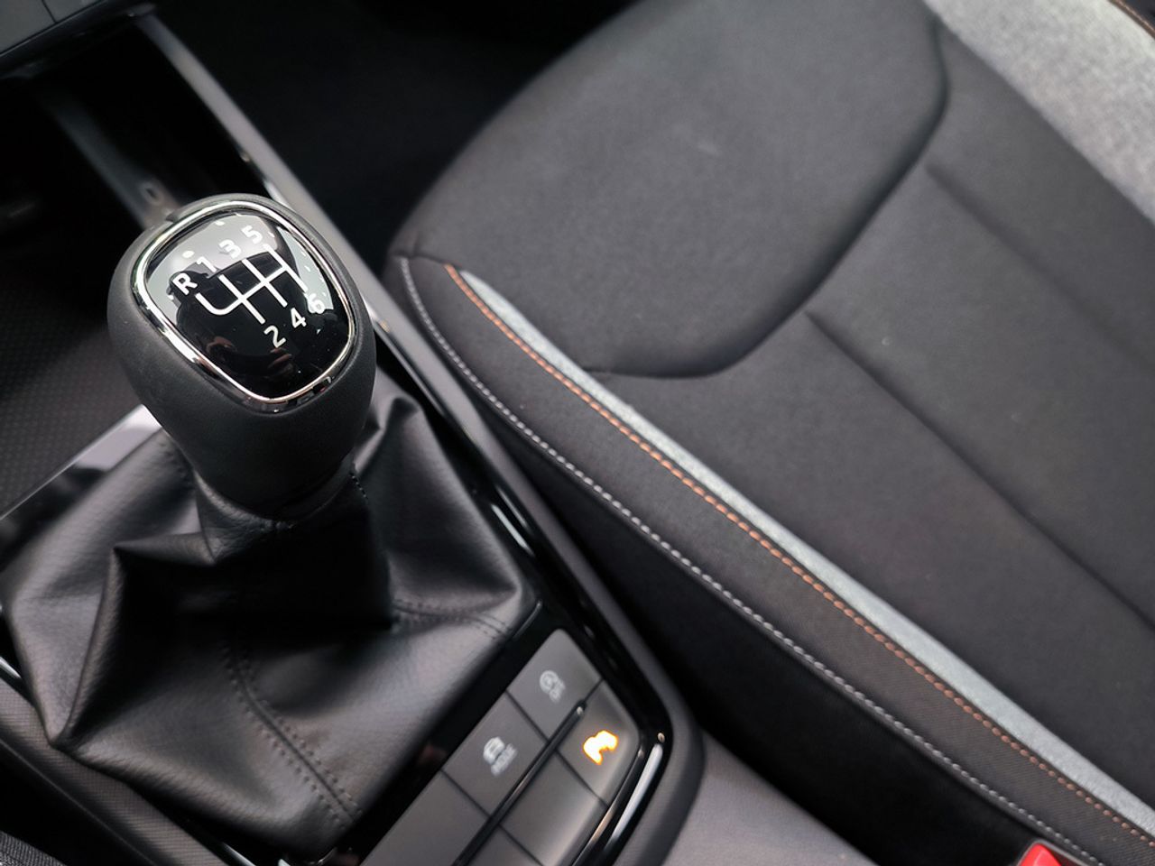 Skoda Scala Selection 1,0 Tsi 85 Kw 115 Cv Manual 6 Vel. - Foto 2