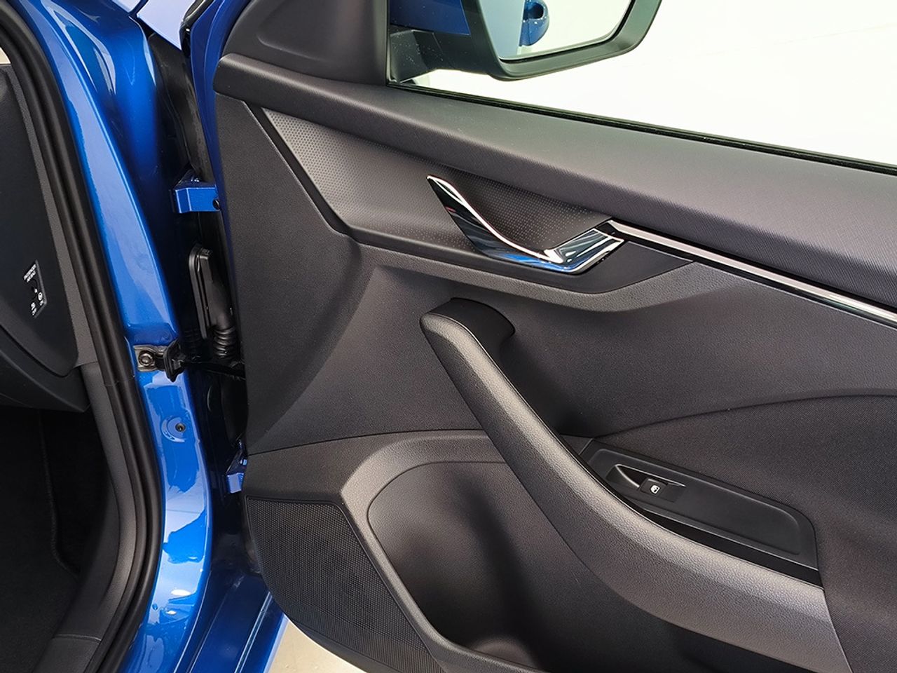 Skoda Scala Selection 1,0 Tsi 85 Kw 115 Cv Manual 6 Vel. - Foto 2