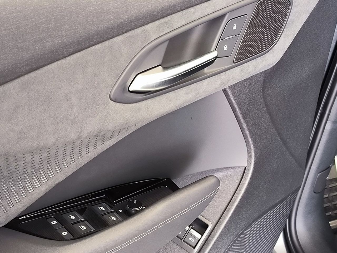 Audi Q3 E-hybrid Stronic Launch Edition - Foto 2