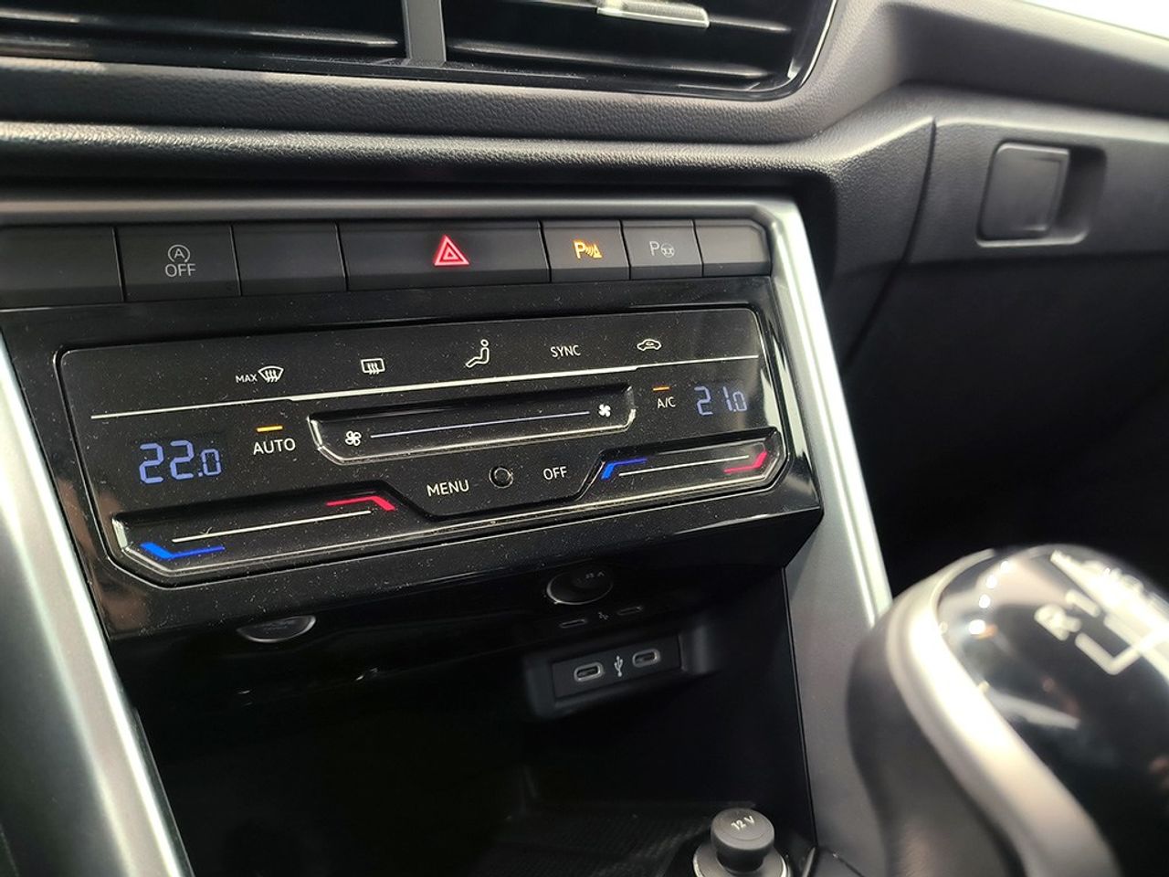 Volkswagen T-roc 2.0 Tdi 150 Cv Dark - Foto 2