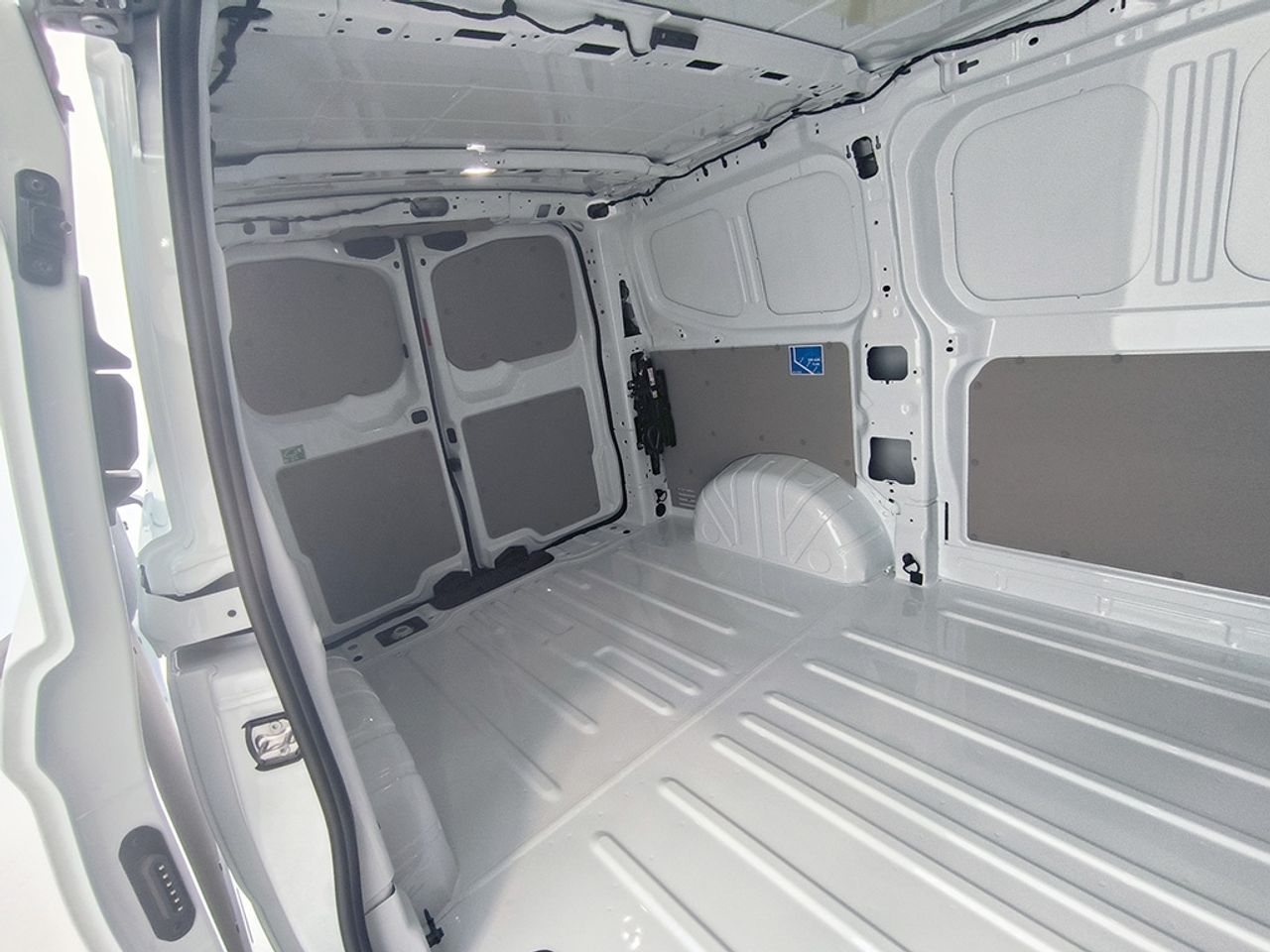 Volkswagen Transporter Furgon Batalla Corta 2.0 Tdi 110 Cv - Foto 2