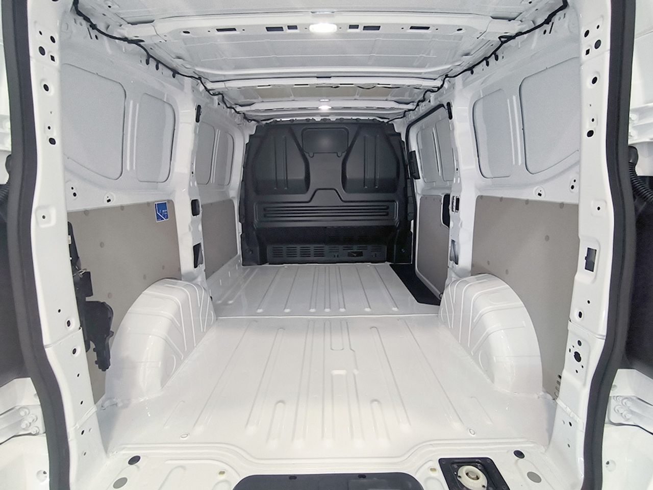 Volkswagen Transporter Furgon Batalla Corta 2.0 Tdi 110 Cv - Foto 2