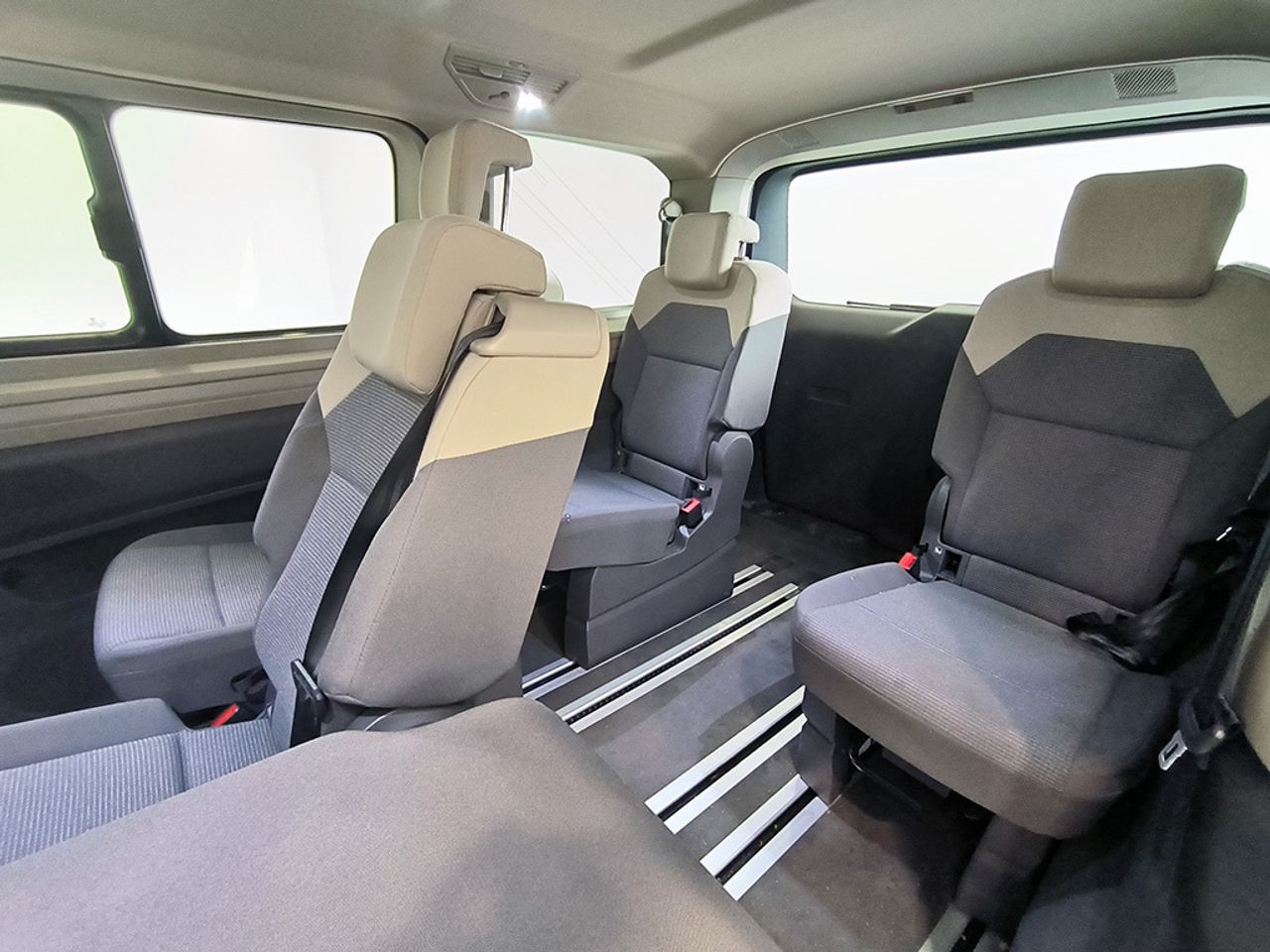 Volkswagen Multivan 2.0 Tdi 150 Cv Dsg - Foto 2