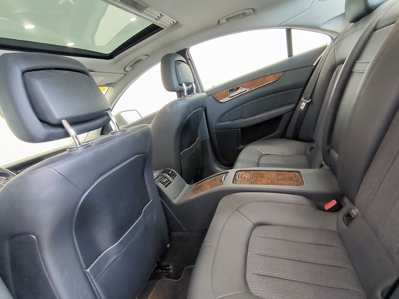 Mercedes Clase Cls 350 Cdi 265 Cv Autom. 4 Matic - Foto 2