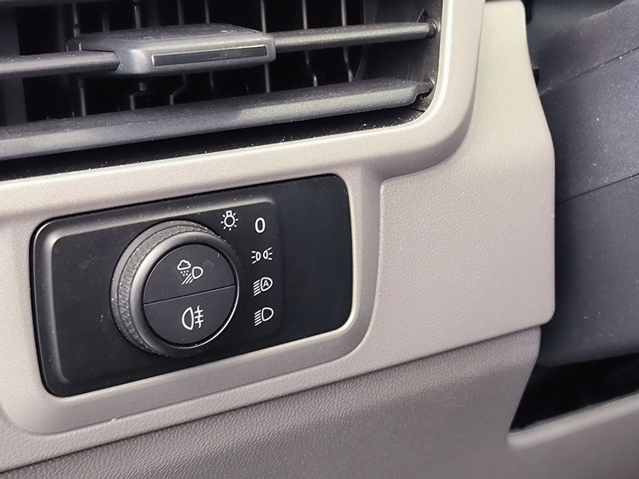 Volkswagen Caravelle 2.0 Tdi 110 Cv - Foto 2