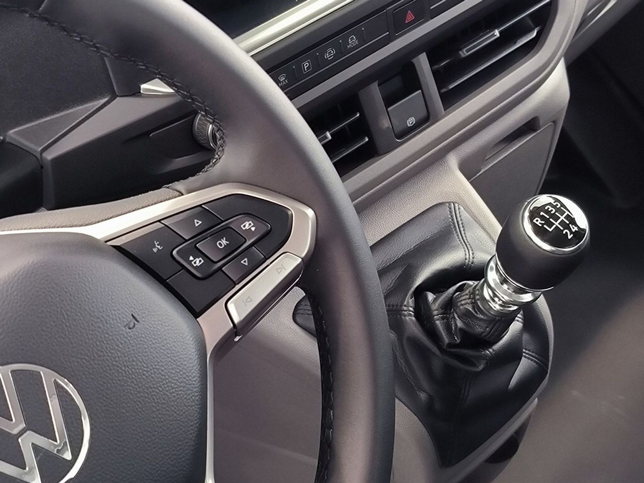 Volkswagen Caravelle 2.0 Tdi 110 Bc - Foto 2