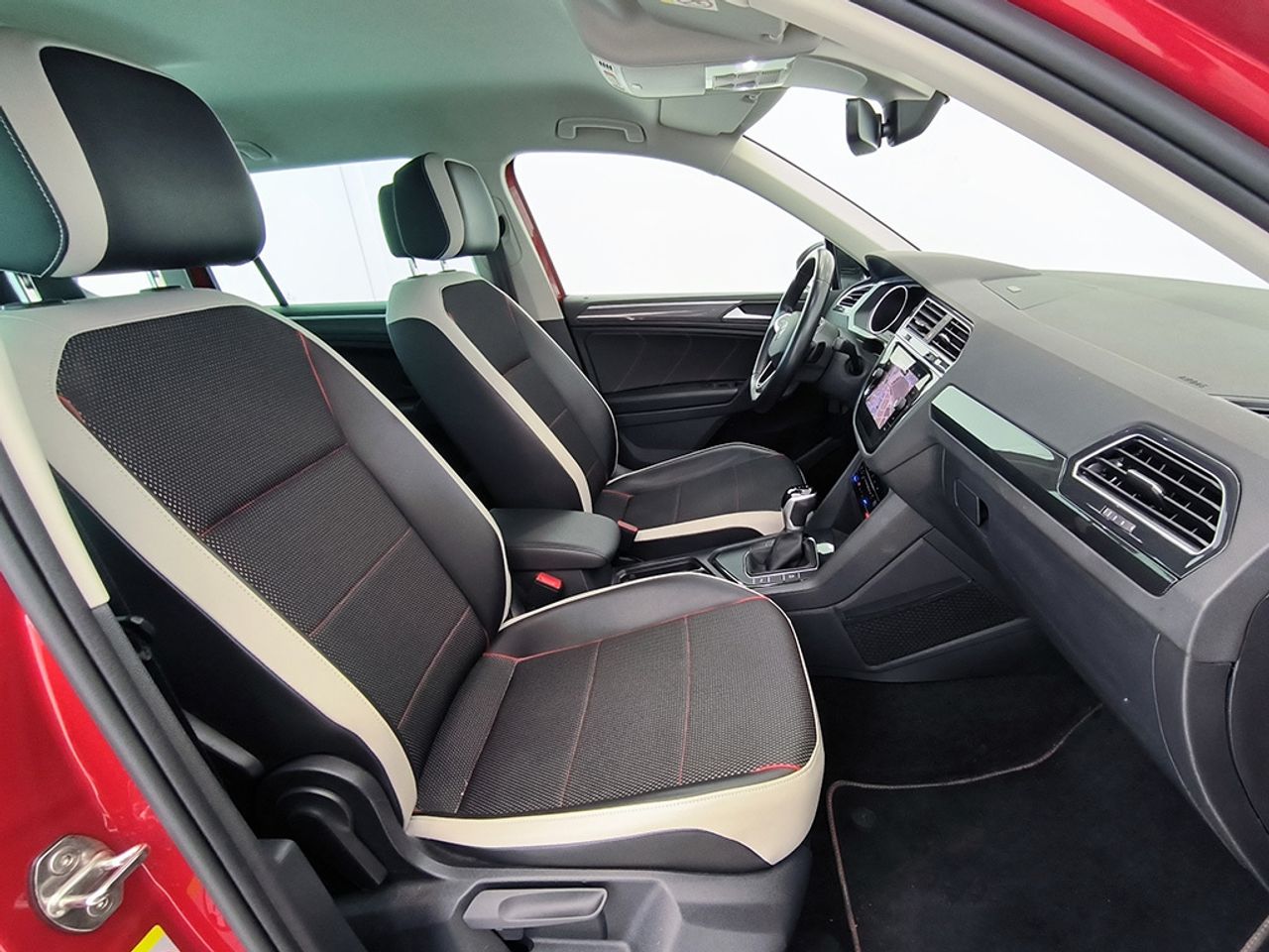 Volkswagen Tiguan 1.5 Tsi 150 Cv Dsg Urban Sport - Foto 2