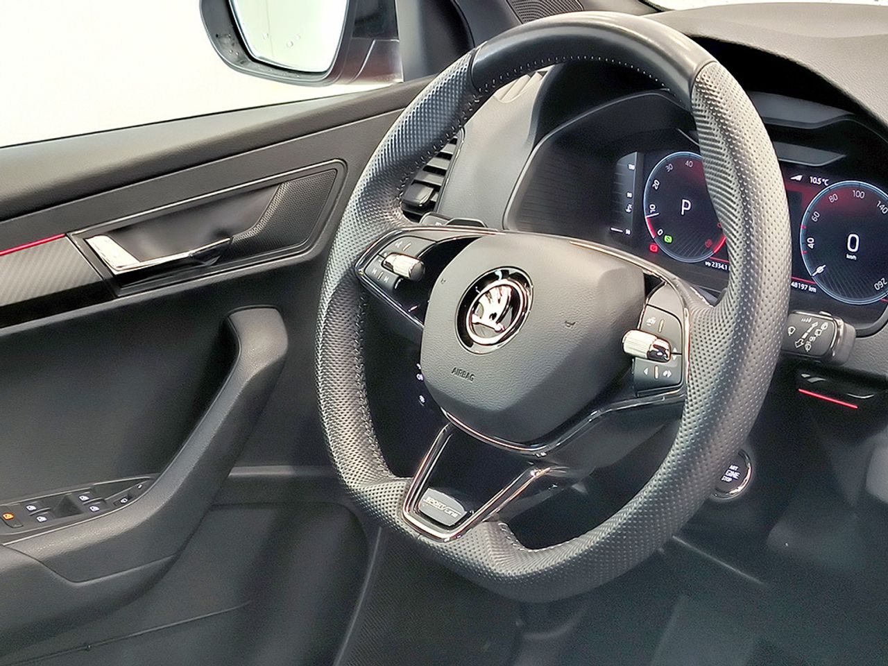 Skoda Karoq 15 Tsi 150cv Dsg Sportline - Foto 2