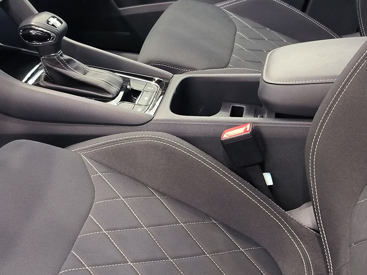 Skoda Karoq 15 Tsi 150cv Dsg Sportline - Foto 2