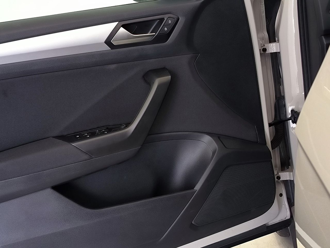 Volkswagen T-roc 1.0 Tsi 110 Cv Life - Foto 2