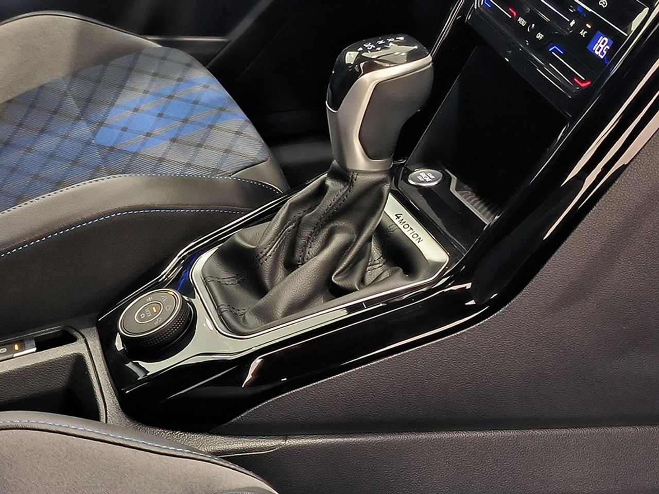 Volkswagen T-roc R 2.0 Tsi 300 Cv Dsg 4motion - Foto 2