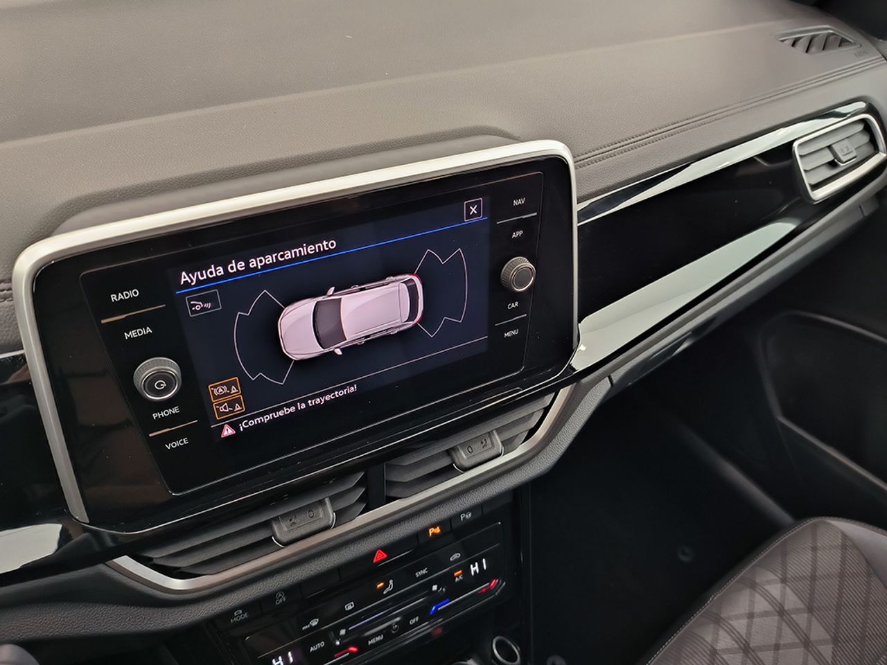 Volkswagen T-roc 2.0 Tdi 150 Cv Dsg Rline - Foto 2