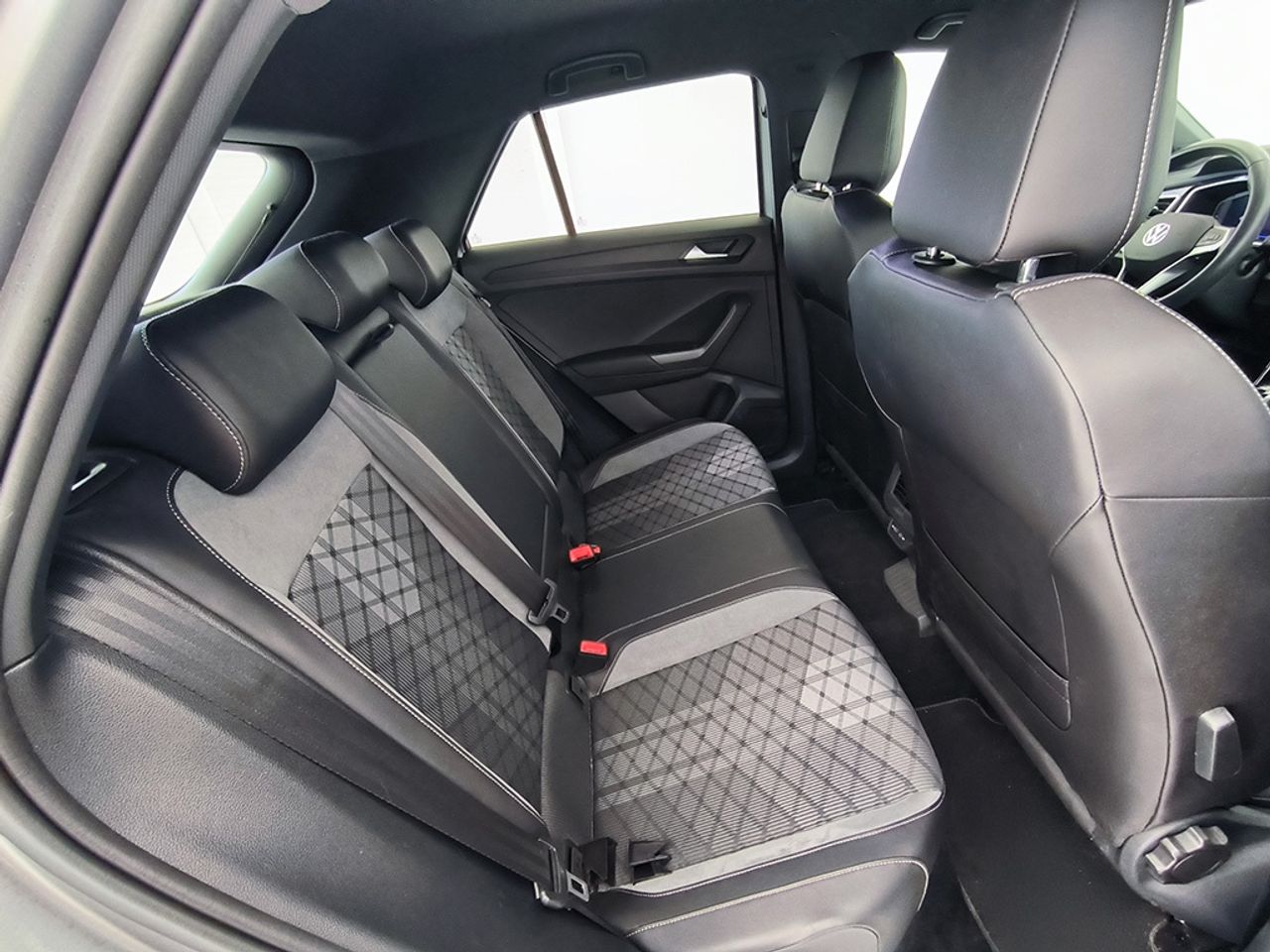 Volkswagen T-roc 2 Tdi 150 Cv Dsg Rline - Foto 2