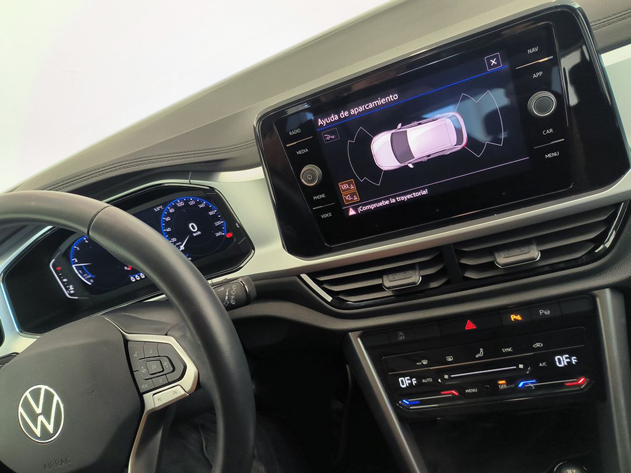 Volkswagen T-roc 1.0 Tsi 110 Cv Dark - Foto 2