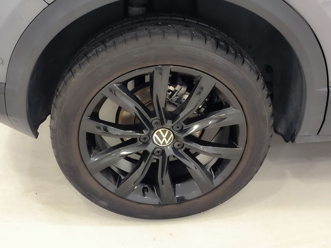 Volkswagen T-roc 1.0 Tsi 110 Cv Dark - Foto 2