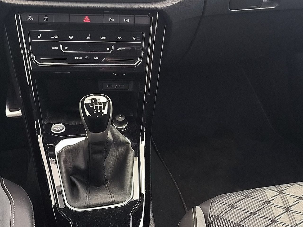 Volkswagen T-roc 1.0 Tsi 115 Cv Rline - Foto 2