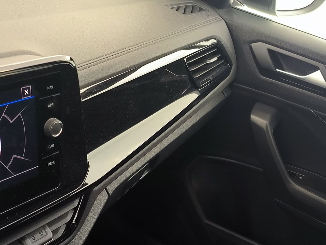 Volkswagen T-roc 1.0 Tsi 115 Cv Rline - Foto 2