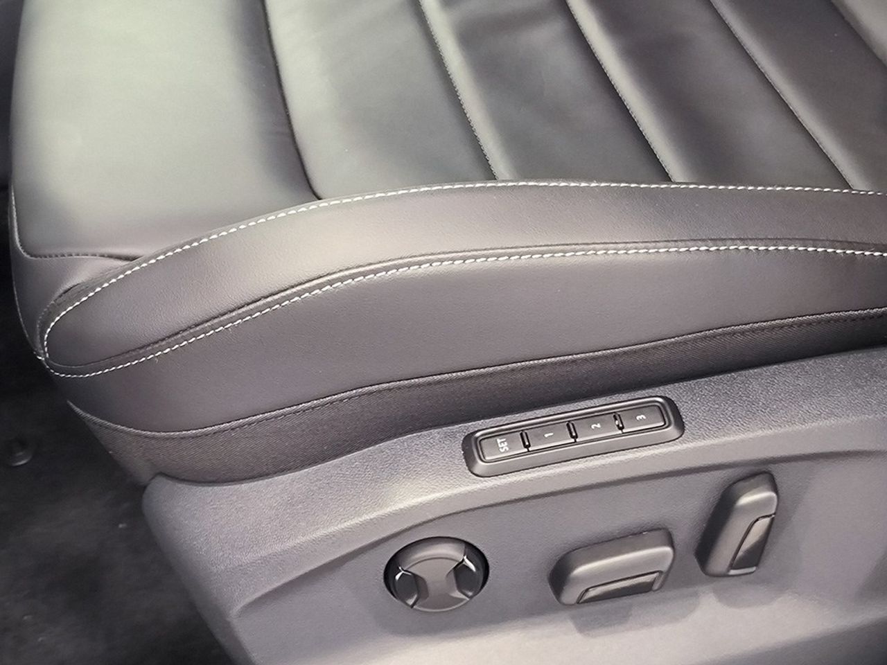 Volkswagen T-roc 1.5 Tsi 150 Cv Dsg Rline - Foto 2