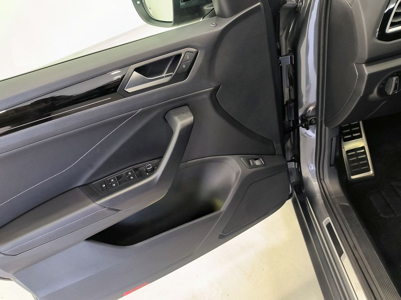 Volkswagen T-roc 1.5 Tsi 150 Cv Dsg Rline - Foto 2