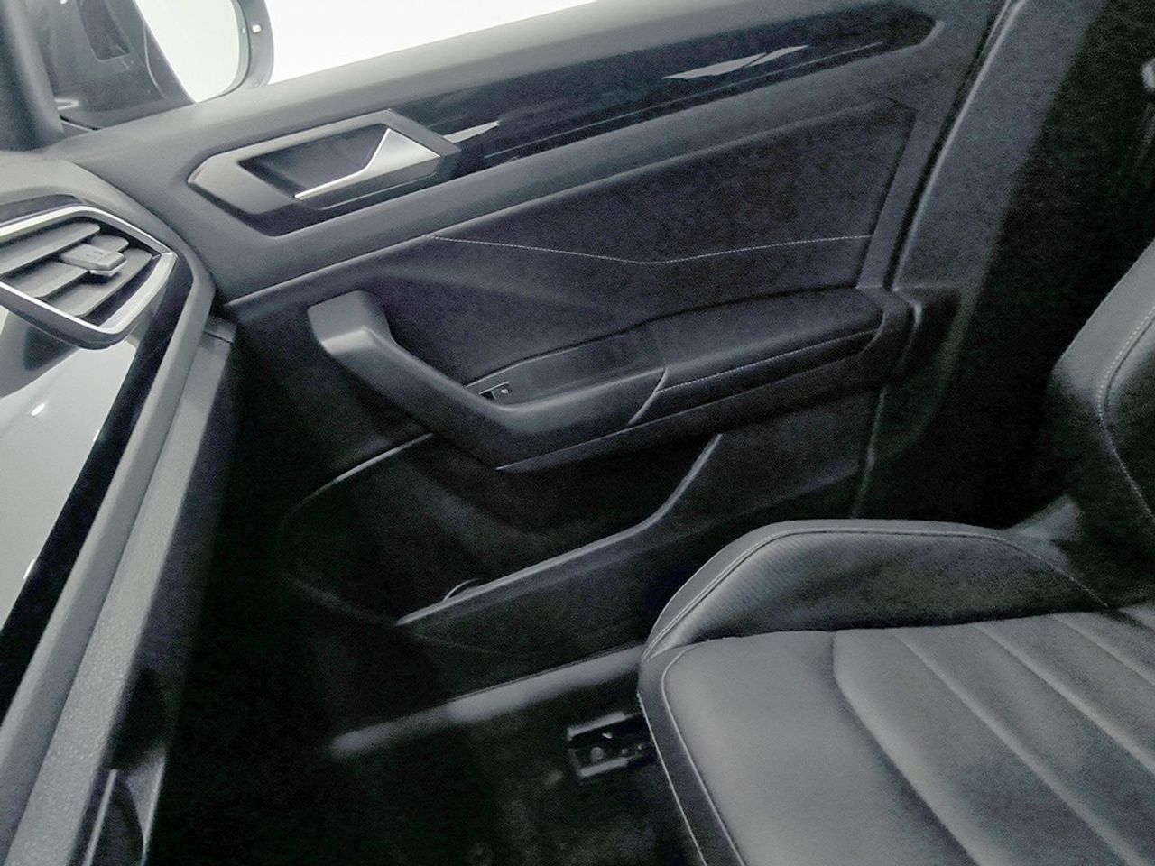 Volkswagen T-roc 1.5 Tsi 150 Cv Dsg Rline - Foto 2