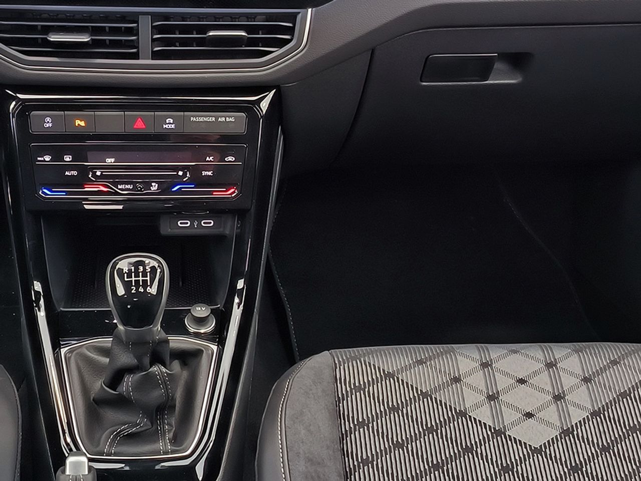 Volkswagen T-cross 1.0 Tsi 115 Cv Rline - Foto 2