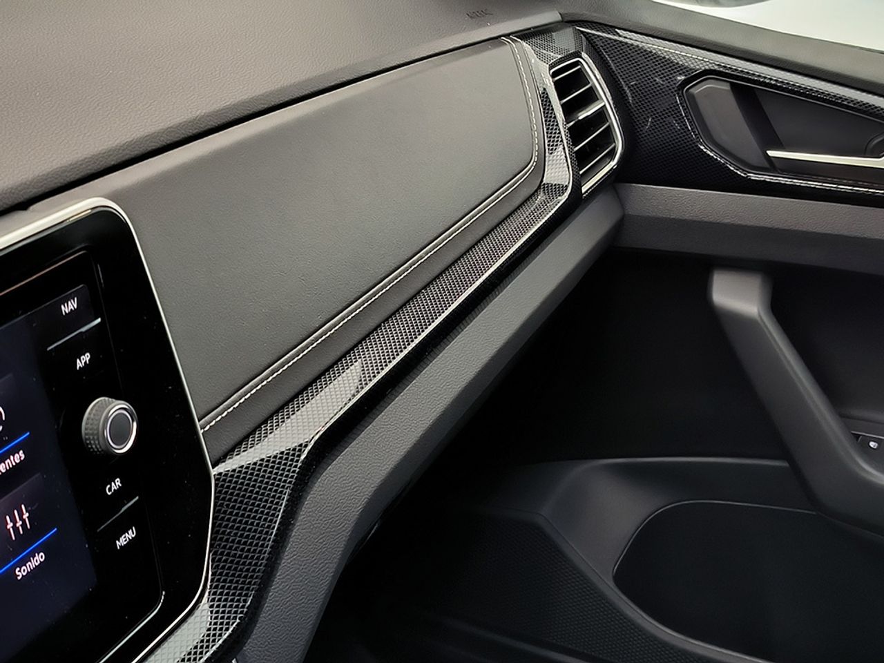 Volkswagen T-cross 1.0 Tsi 115 Cv Rline - Foto 2