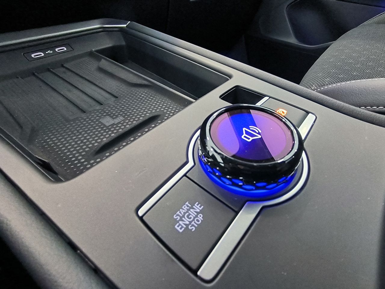 Volkswagen T-roc R-line 1st Edition 1.5 Etsi 150 Cv Dsg - Foto 2