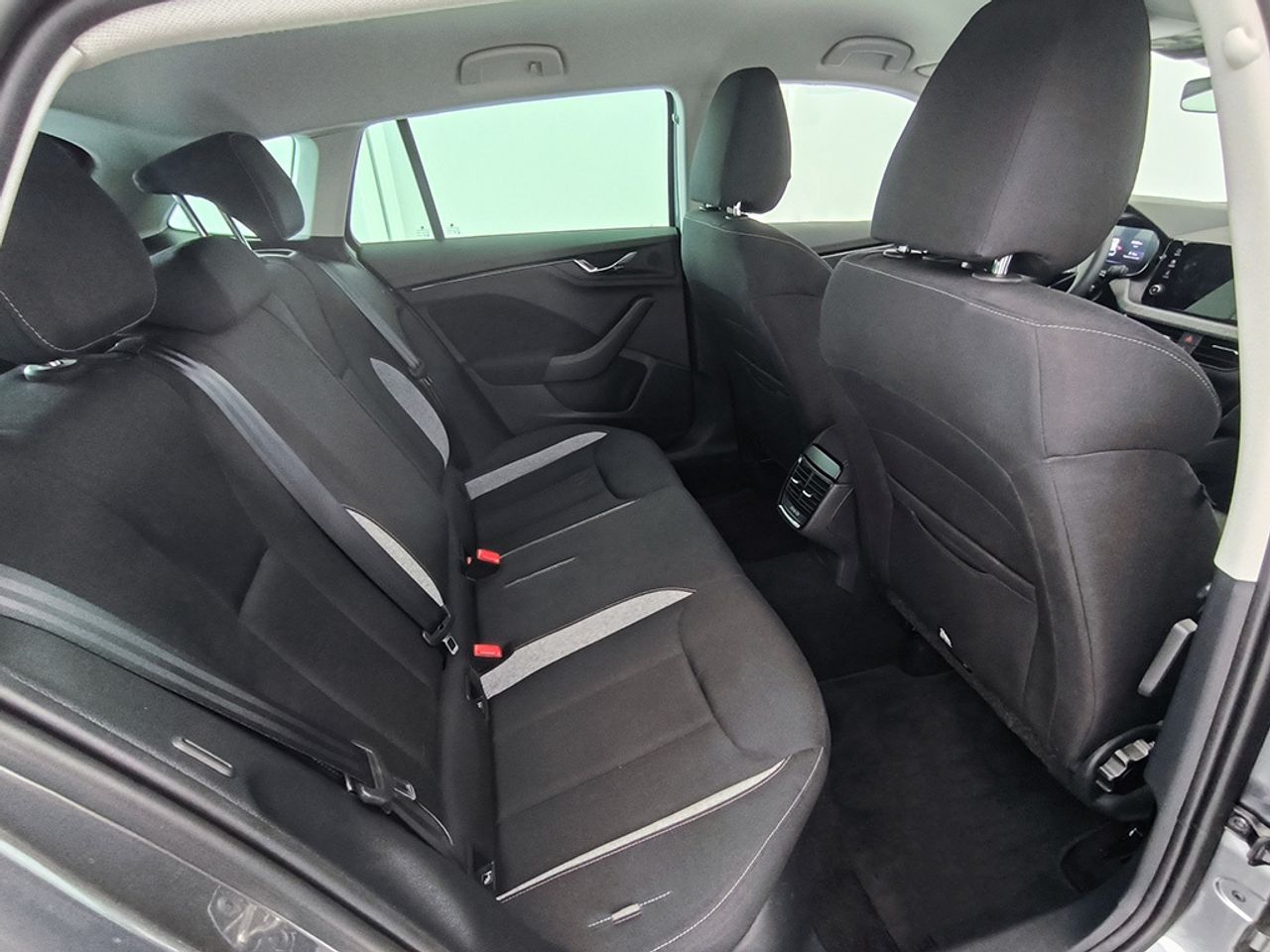 Skoda Scala 1,0 Tsi 115 Cv Dsg Selection - Foto 2