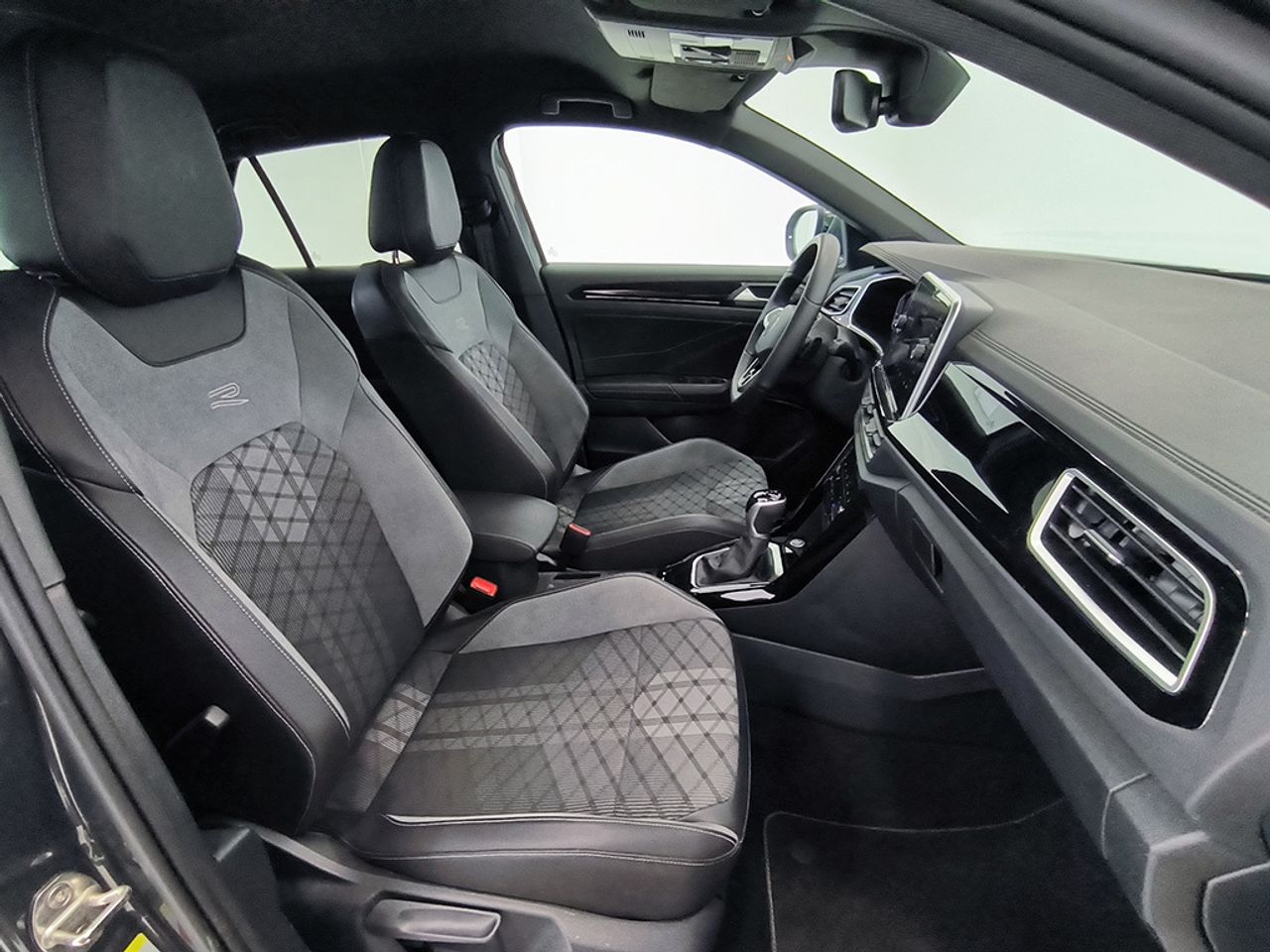 Volkswagen T-roc 1.5 Tsi 150 Cv Dsg Rline - Foto 2