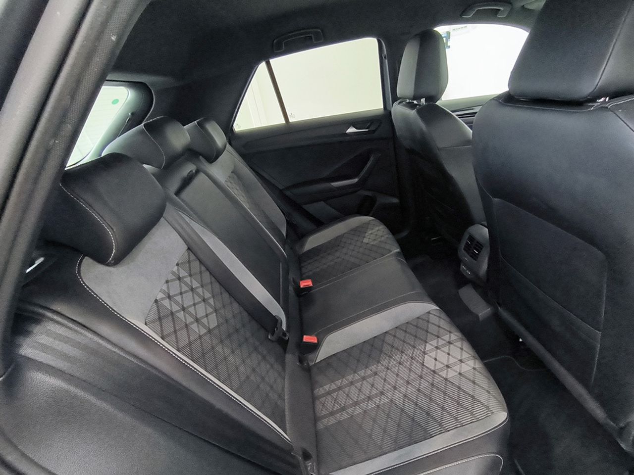 Volkswagen T-roc 1.5 Tsi 150 Cv Dsg Rline - Foto 2