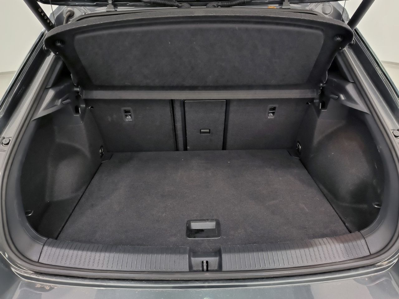 Volkswagen T-roc 1.5 Tsi 150 Cv Dsg Rline - Foto 2