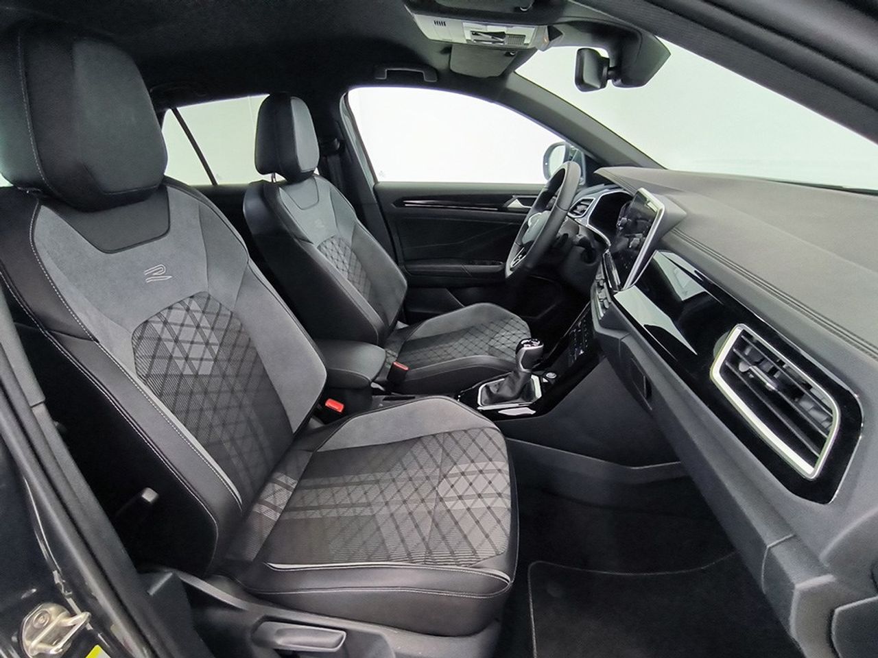 Volkswagen T-roc 1.5 Tsi 150 Cv Dsg Rline - Foto 2