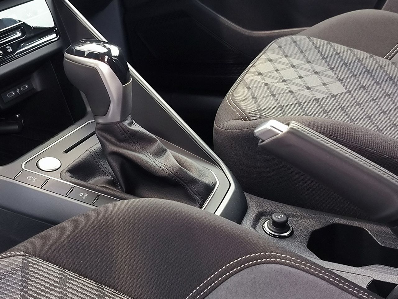 Volkswagen Taigo 1.0 Tsi 115 Cv Dsg R-line - Foto 2