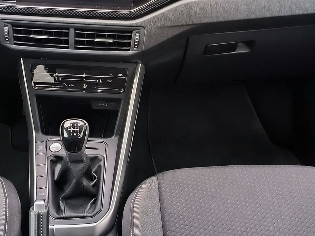 Volkswagen Taigo 1.0 Tsi 115 Cv Life - Foto 2