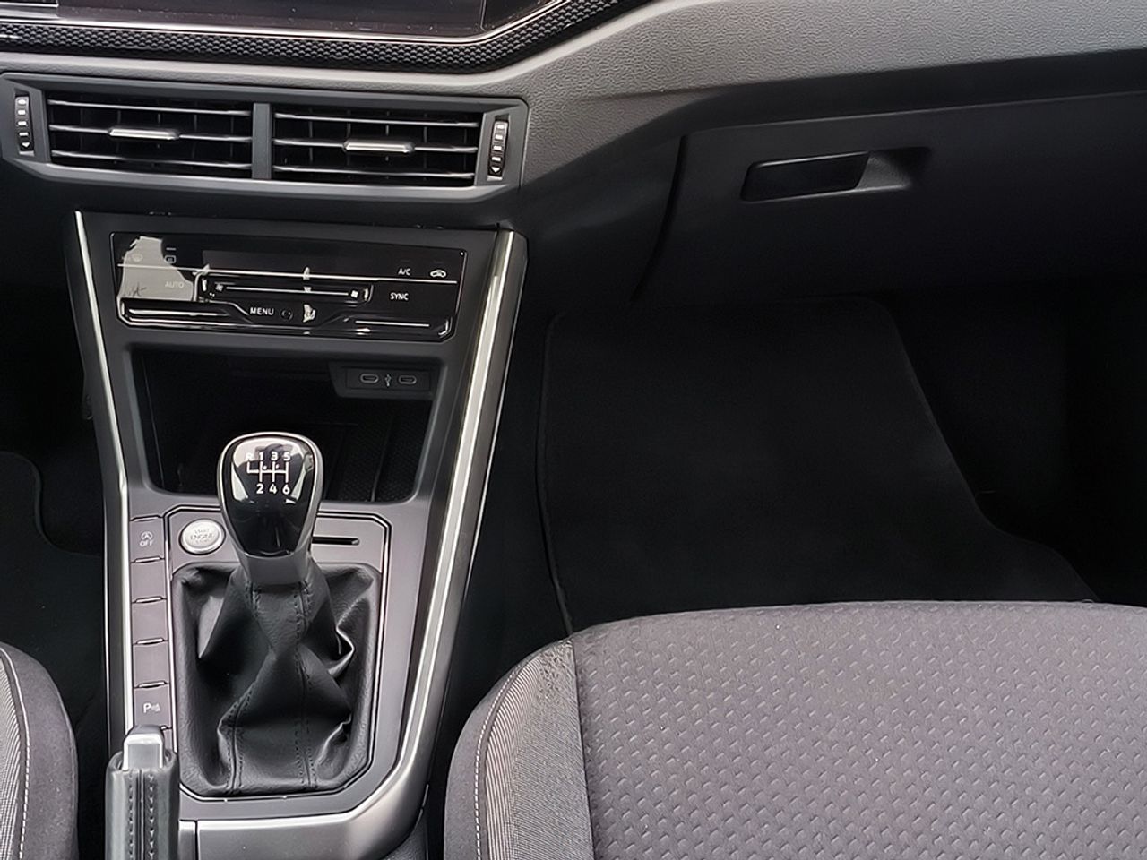 Volkswagen Taigo 1.0 Tsi 115 Cv Life - Foto 2