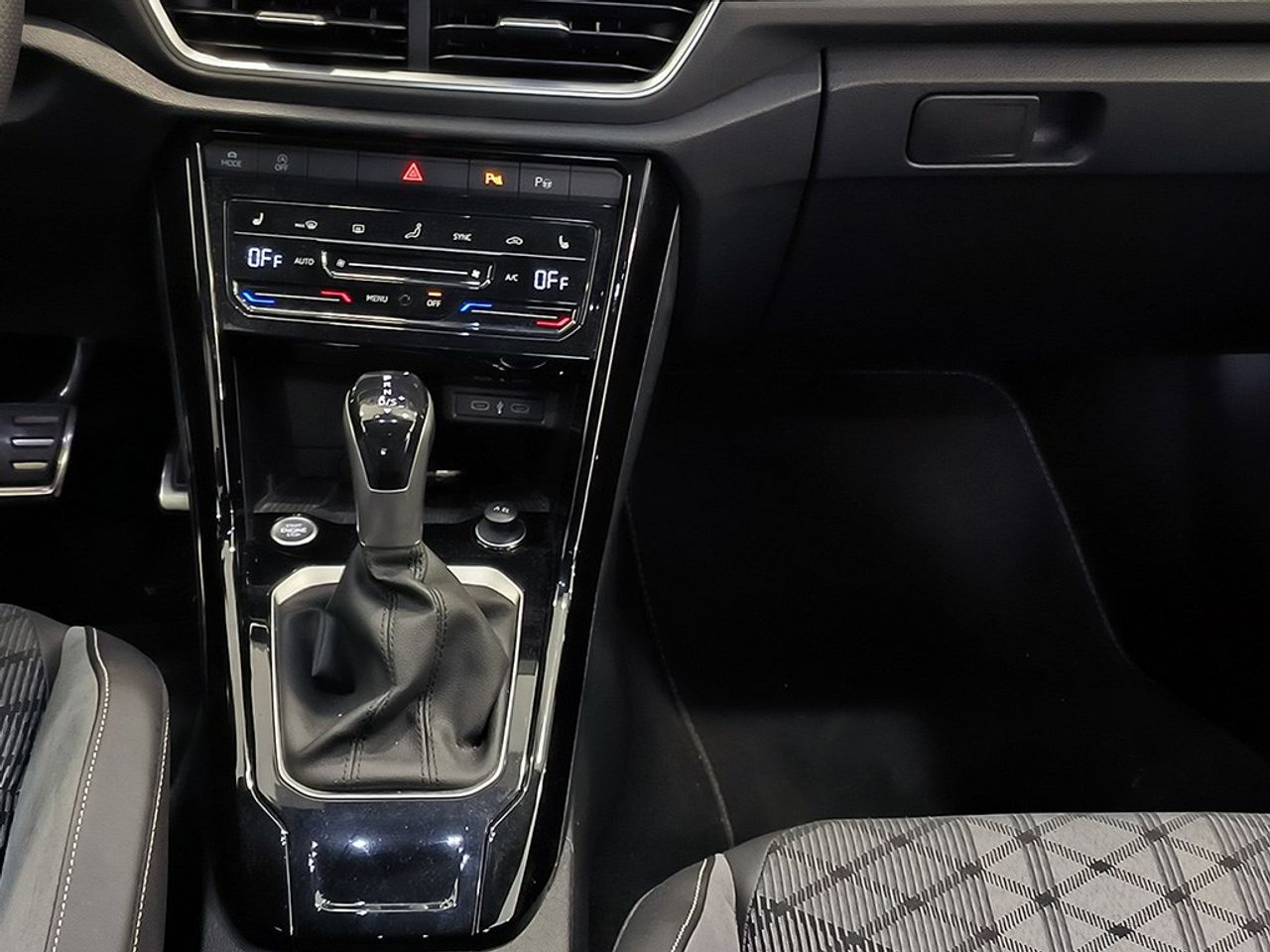 Volkswagen T-roc 1.5 Tsi 150 Cv Dsg Rline - Foto 2