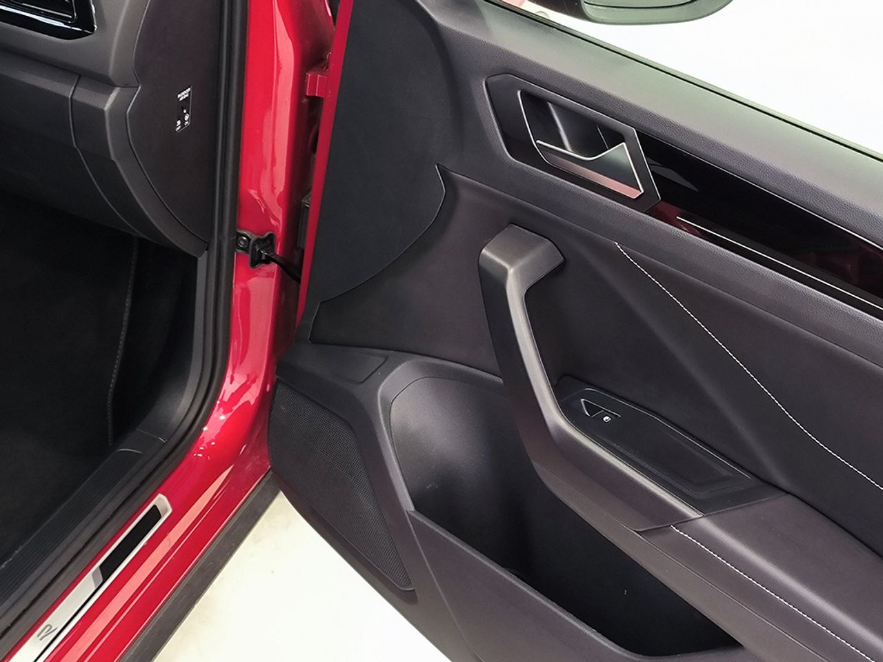 Volkswagen T-roc 1.5 Tsi 150 Cv Dsg Rline - Foto 2