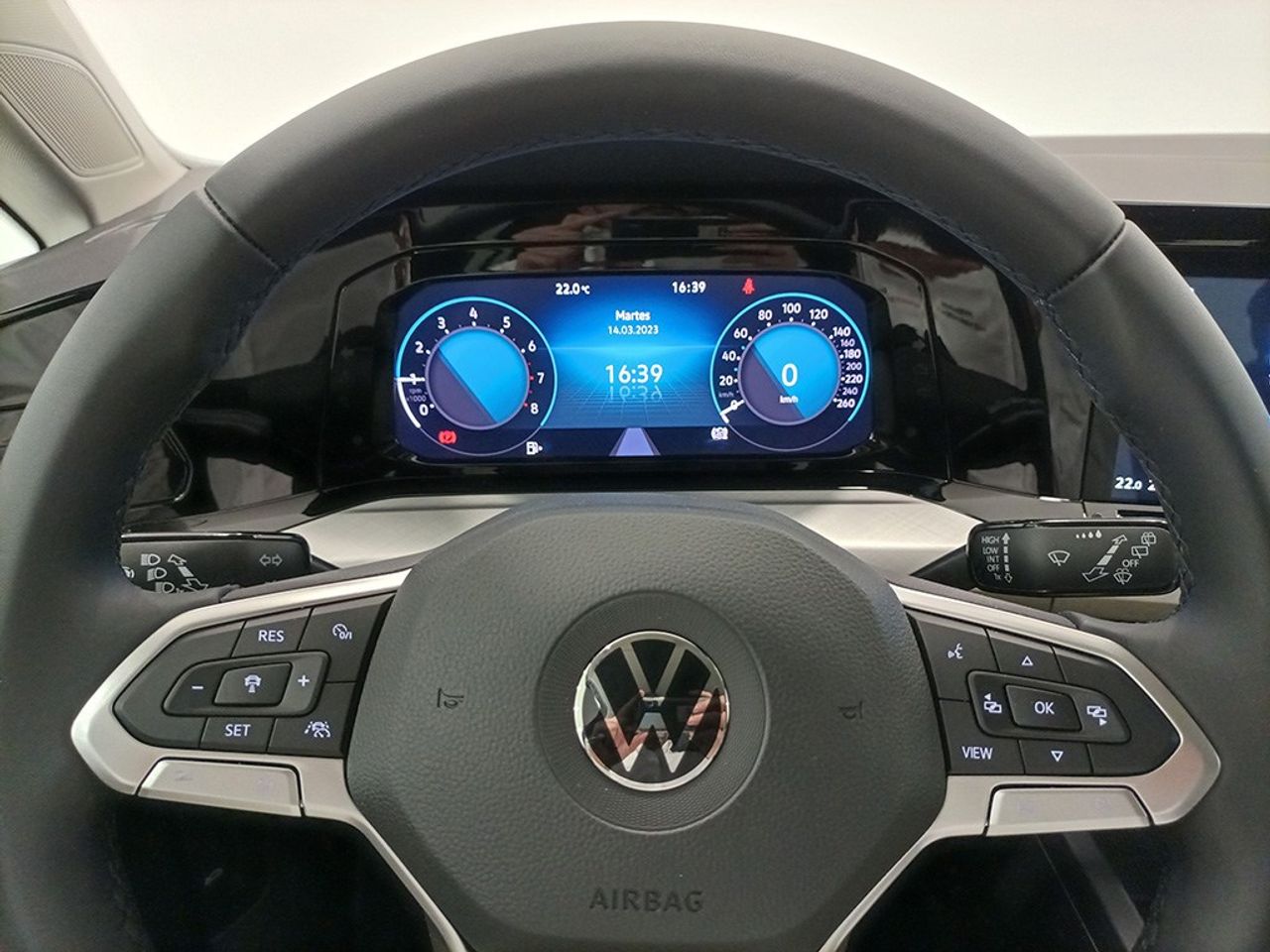 Volkswagen Golf 1.5 Tsi 130 Cv Life - Foto 2