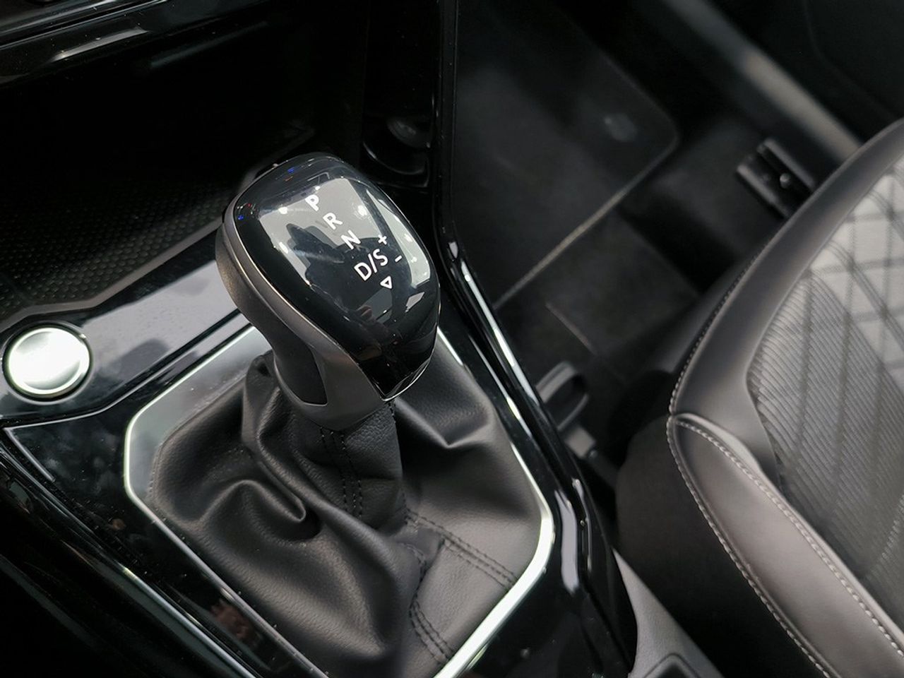 Volkswagen T-roc 1.5 Tsi 150 Cv Dsg Rline - Foto 2