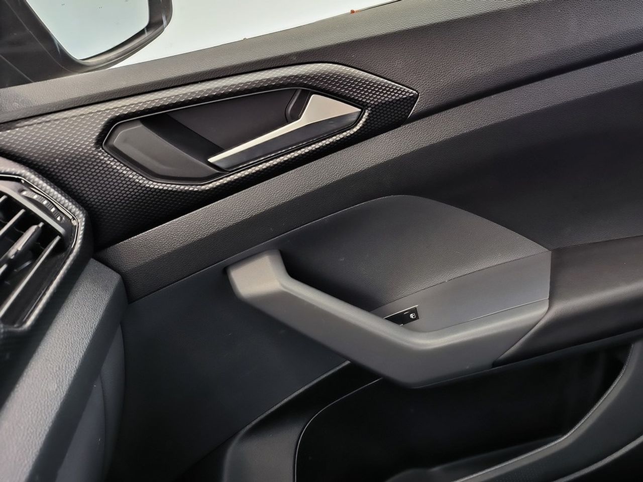 Volkswagen T-cross 1.0 Tsi 95 Cv Advance - Foto 2